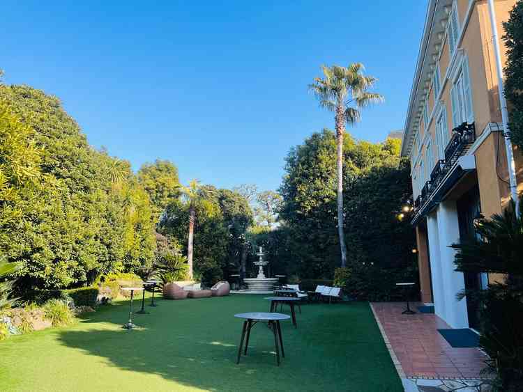 想像よりもかなり広いガーデンでした。