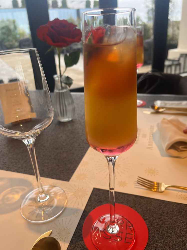 ベルをイメージしたドリンクがとても素敵でした。