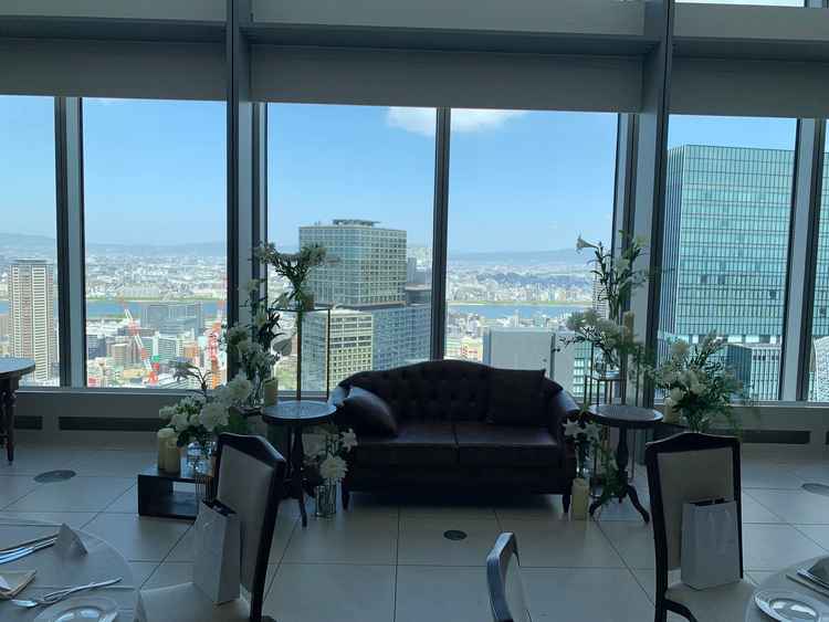 披露宴会場の二つめです。こちらは黒を基調としたシックなお部屋でした。