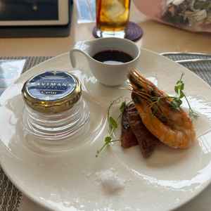 試食はワンプレート、デザートでした。お肉とエビが美味しかったです。