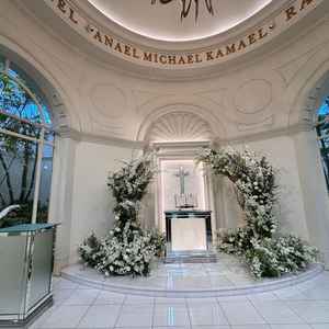 白を基調にしたチャペル