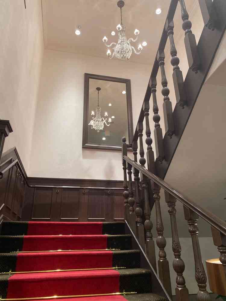 日本最古のバカラのシャンデリア