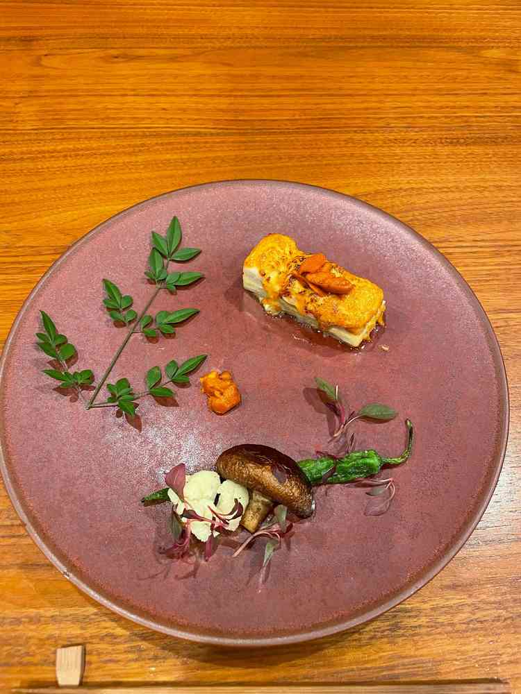 全てお箸で食べることができる、和食の要素を取り入れたコースだそうです。