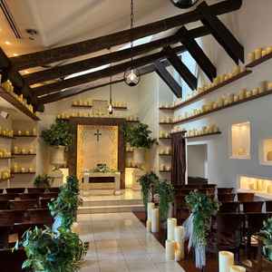 チャペル内の雰囲気はかなりよかったです！写真では小さいのかなと思っていたが、それなりの広さがあった。