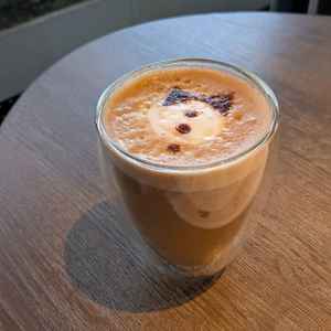 タキシードをイメージしたドリンクも可愛らしく、他ドリンクも遊び心がありストリングスらしさを感じた