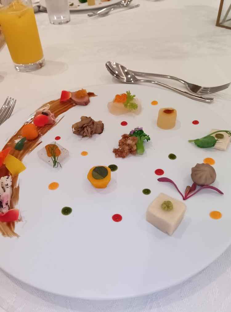 彩り豊かで季節感あふれる、心に残るおもてなし料理。