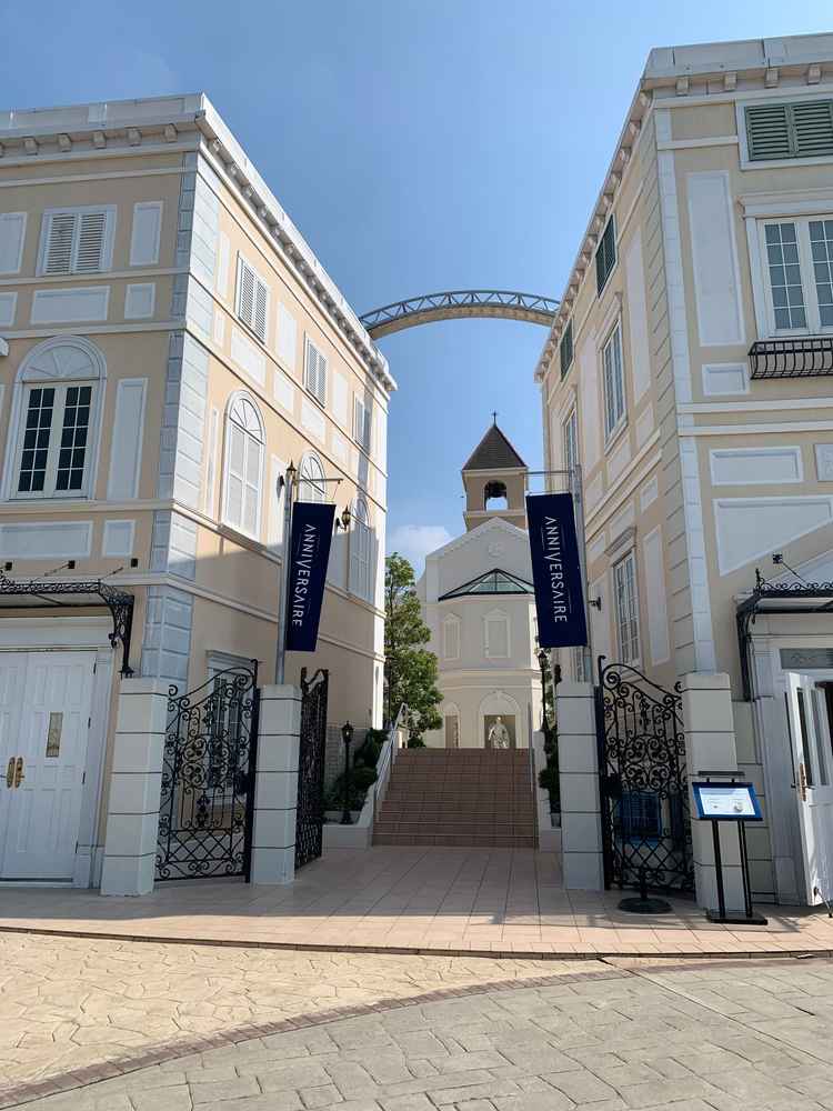 会場の入り口。入り口からテーマパーク感があってわくわくする。