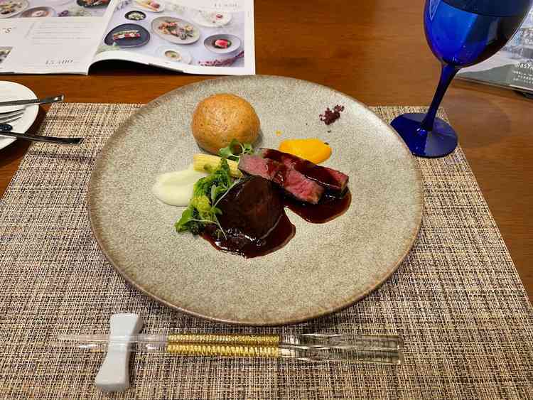 試食したお料理。予想以上に非常に美味しくて驚いた。お肉がとっても柔らかく、はしで切れるほど。