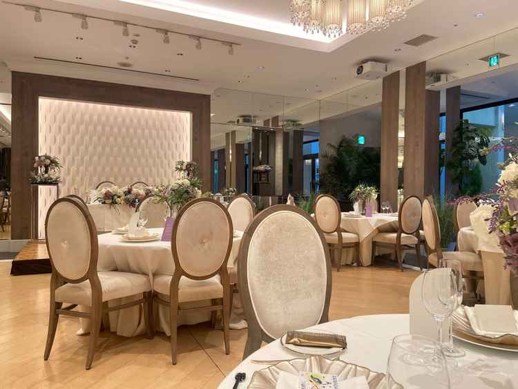 披露宴会場の中