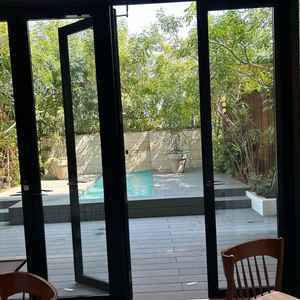 披露宴会場のテラス。お天気がいい日はテラス利用もよさそう。