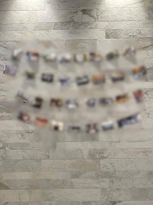 受付の順番待ちのスペースに、新郎新婦の写真を飾れて、退屈しなさそうだなあと思いました。