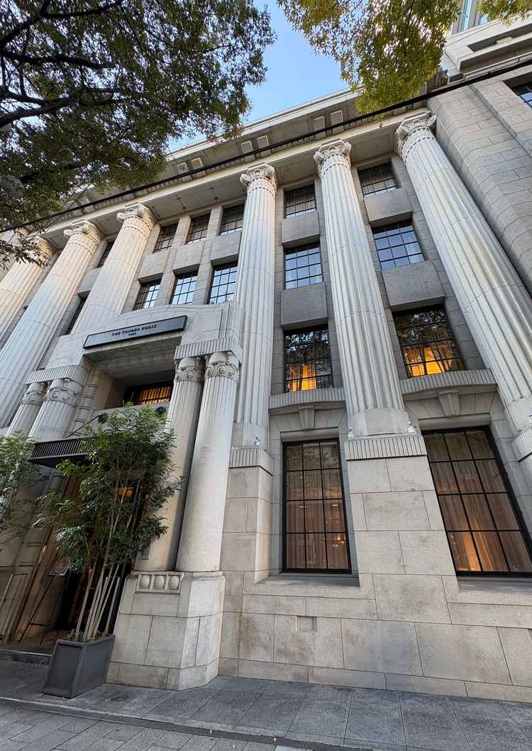 外観。歴史ある建物で貫禄がありました。