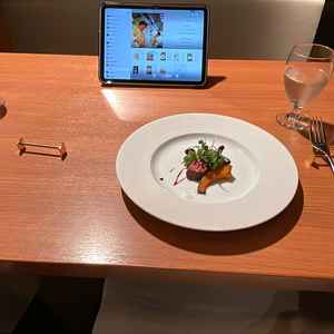 お肉料理の試食。野菜の旨みがありとてもおいしかった。