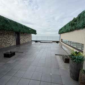 挙式会場横に参加者と触れ合いながら過ごせる場所があり、素敵だと感じた。