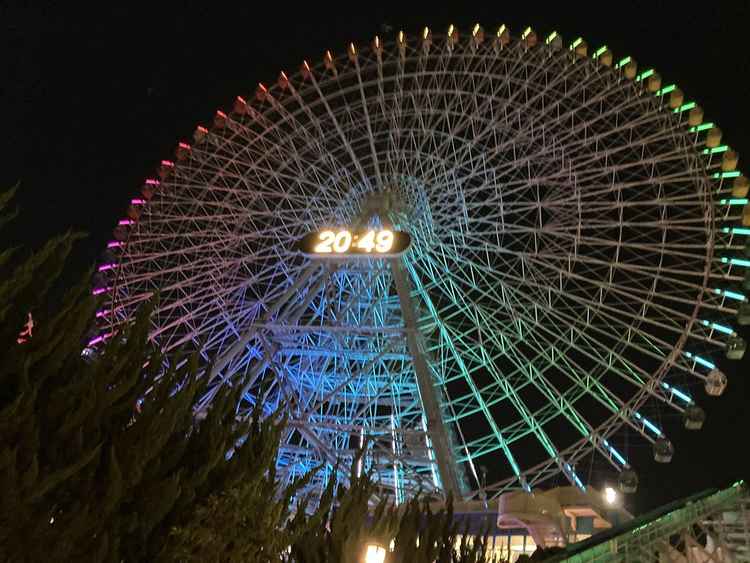 こんな近くに観覧車！