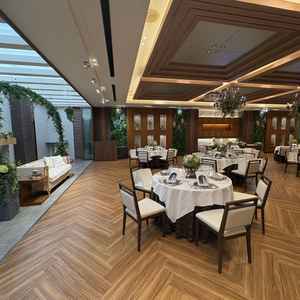 フォトスポットが違う雰囲気で設けられているのが良かった。でもドアの位置的に登場が見えない位置がある。