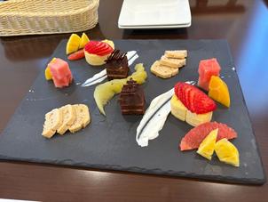 予約特典の季節のフルーツデザートの盛り合わせ。どれも美味しかった。