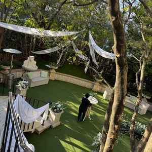 ガーデンは木漏れ日が入って綺麗