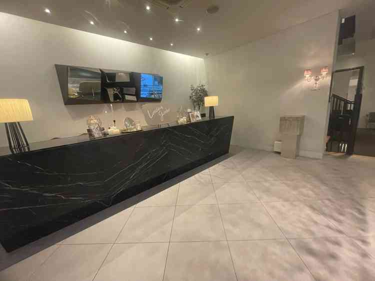 入ってすぐ受付スペースでした。