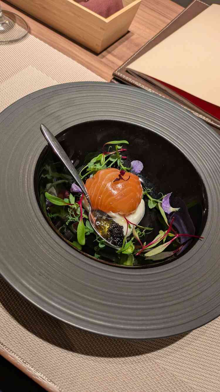 試食　スモークサーモン