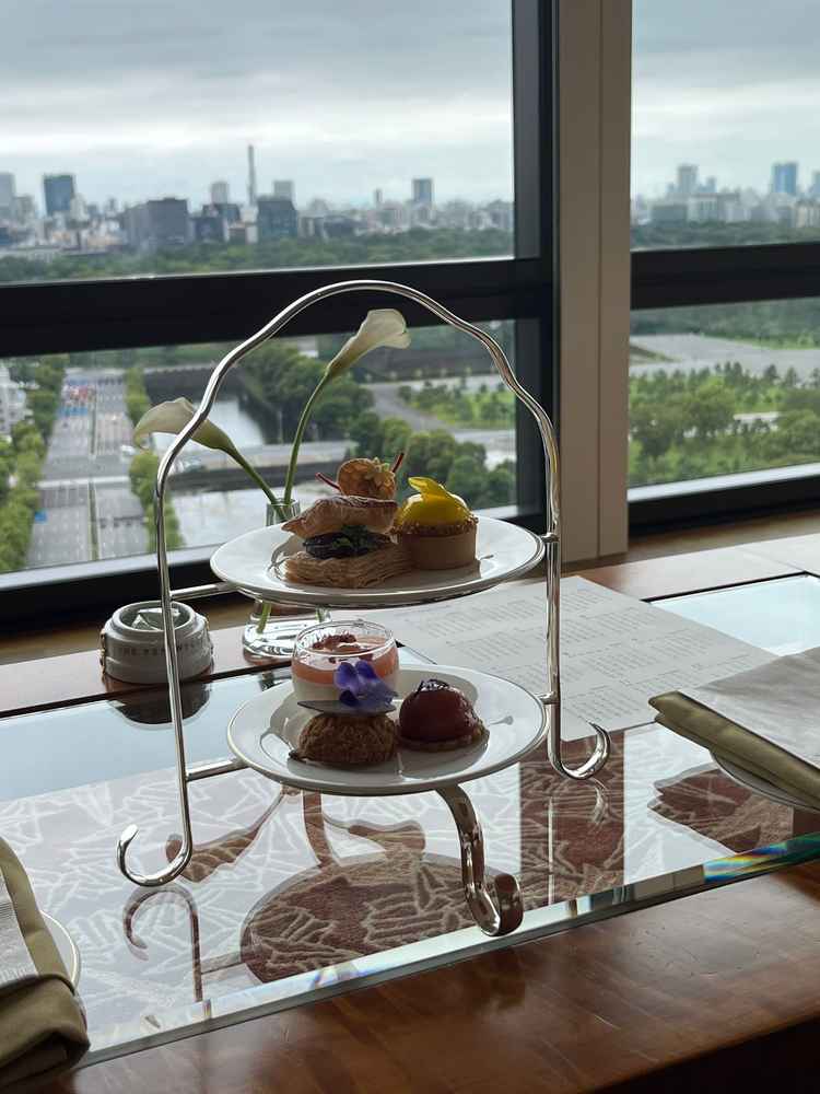 ミニアフタヌーンティーを試食でいただきました