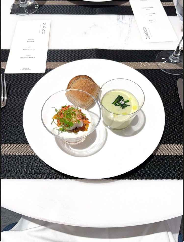 試食の前菜とポタージュ、パン