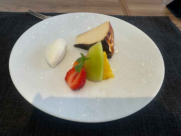 試食「バスクチーズケーキ」