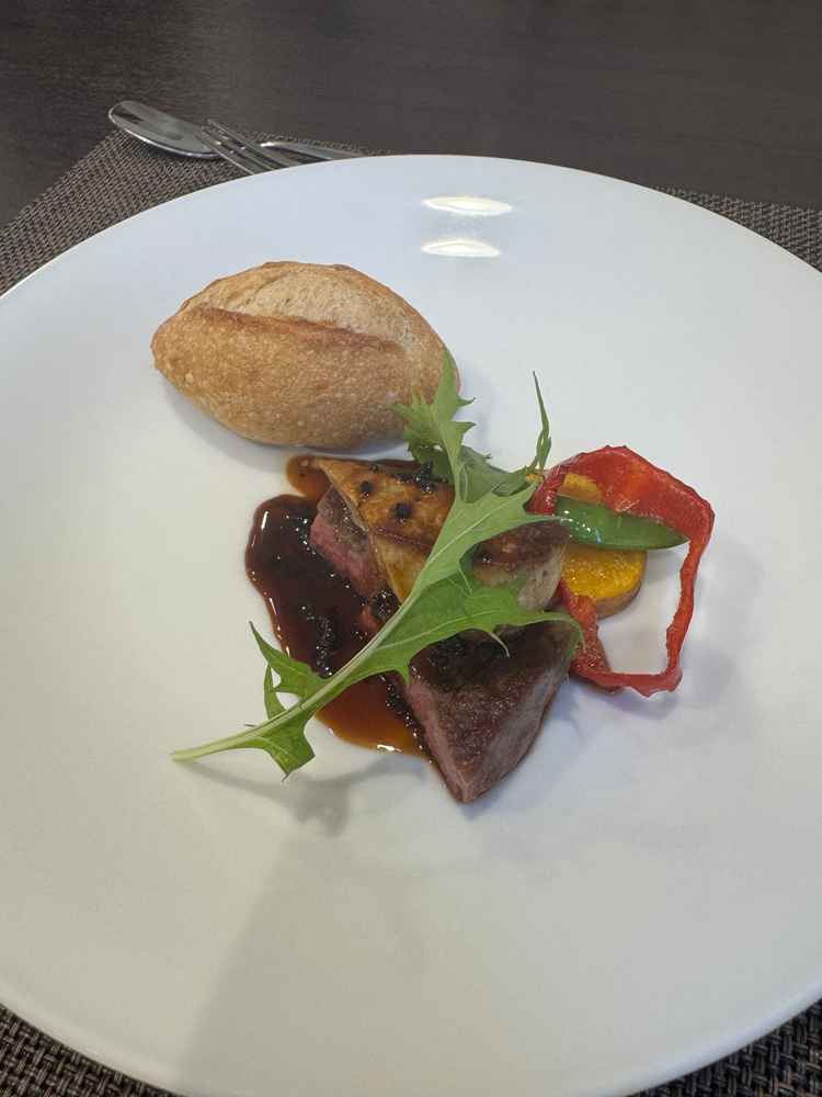 コースの内容が、決められたものではなく、シェフと相談しながら決めていくというのがよかった