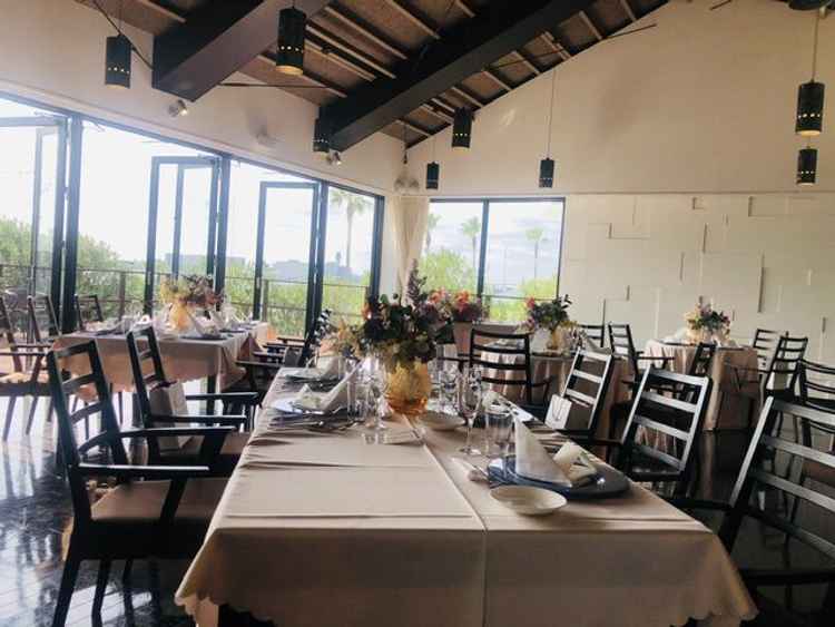 離れの式場。式のあと両親抜きで軽いパーティーなどで借りるもできるよう。貸切ならではだと思いました。