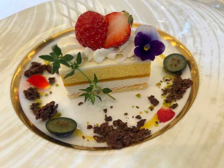 試食のデザート。色とりどりで、味もとてもおいしかったです。