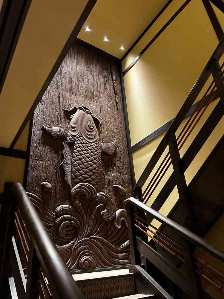 階段各所。退屈しない工夫がされている。