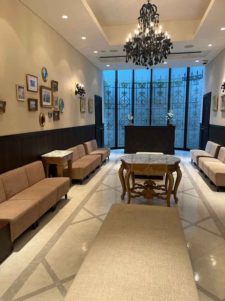 正面のロビーです。