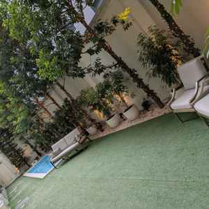 披露宴会場から出たところのガーデン。ここでケーキ入刀もできるとのこと。ゲストと距離が近くなるのが良い