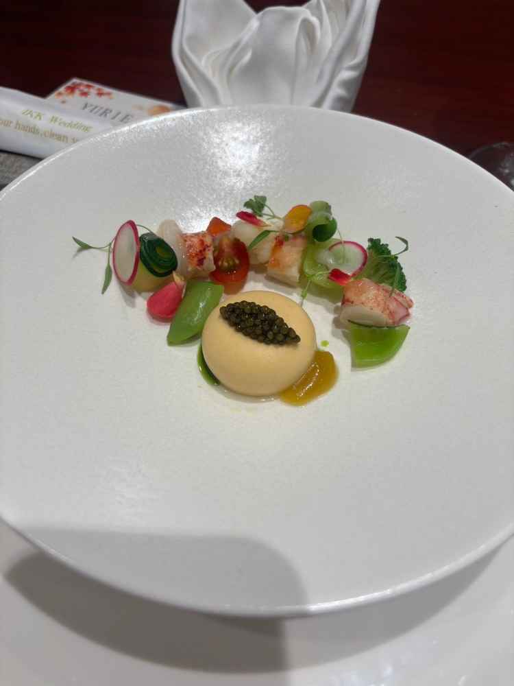 前菜。評判通り料理は全て美味しかったです。