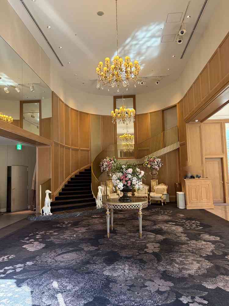 2つの披露宴会場には階段があり、階段入場も可能