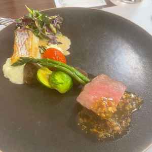 お箸フレンチは気張らず、年配の方にも食べやすいのではと感じた。