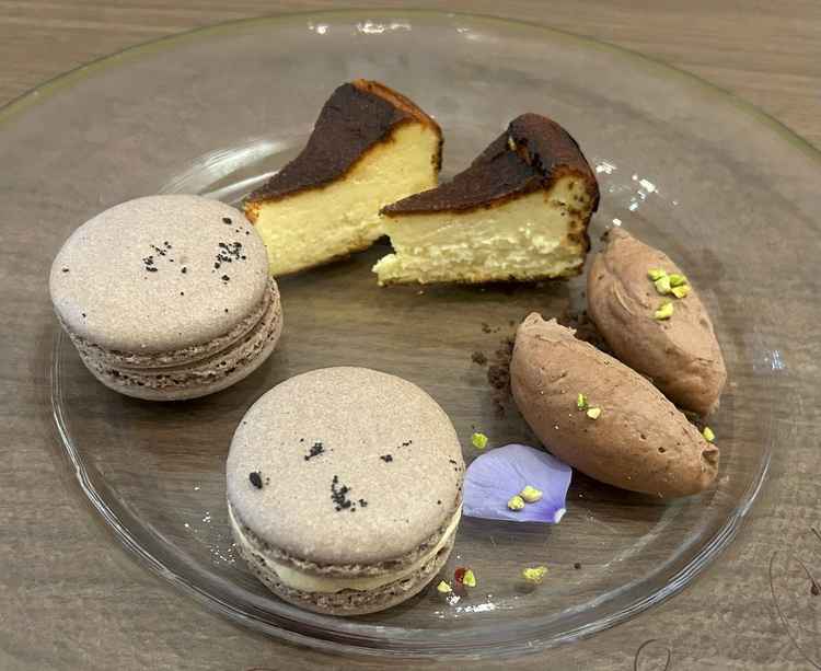 試食のデザート。バナナムースがとても美味しかった。プレートに名前も書いて頂け嬉しかった、