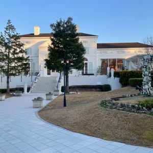 邸宅：3つの庭付き邸宅にお招きするという設定で披露宴。コンセプトの異なる邸宅から選べるのは面白かった