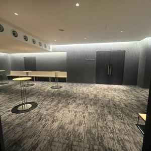 家族とのファーストミートを行う場所。シックな感じで作られている。