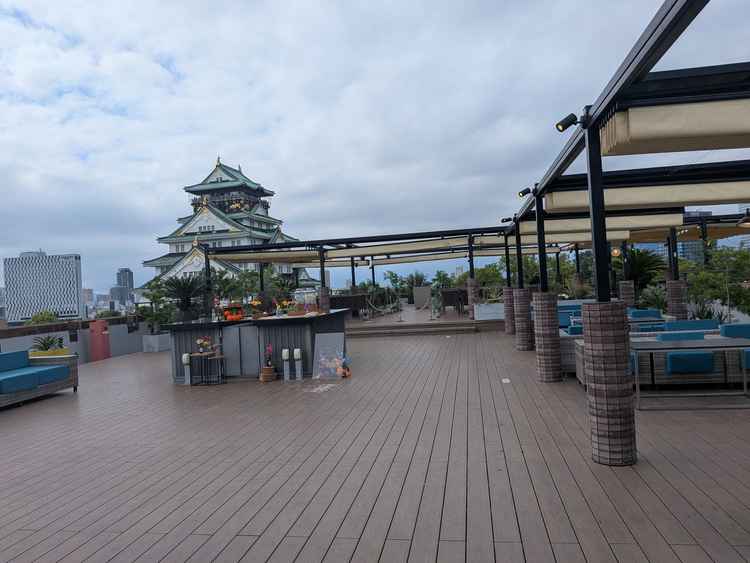 アフターセレモニーは大阪城を目の前に見ながらすることができます。