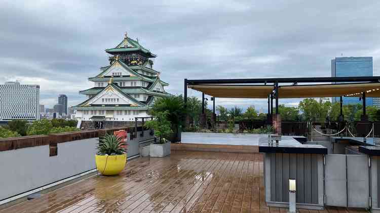屋上から見る大阪城