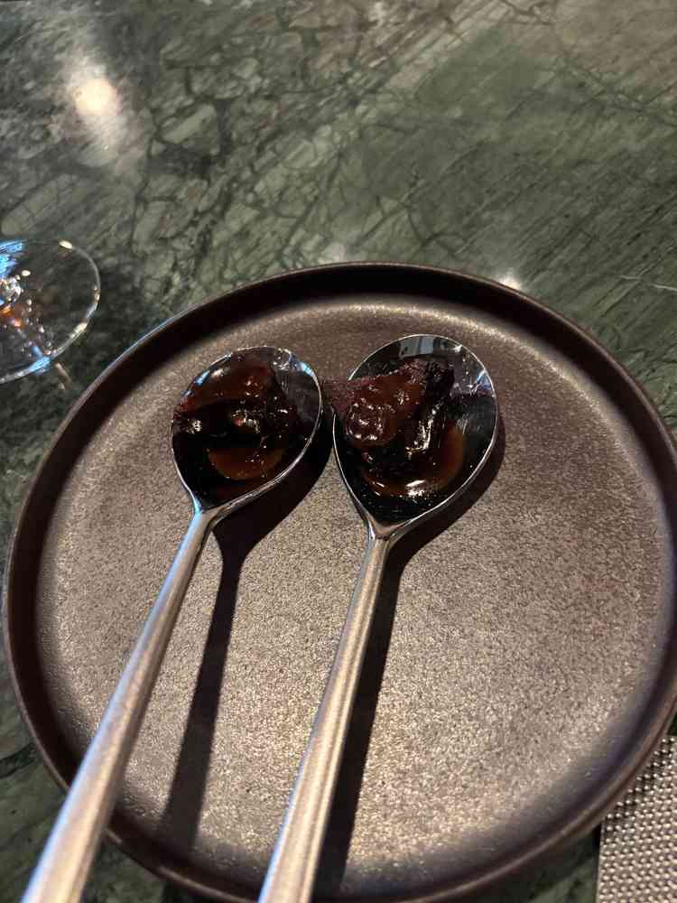 食べやすく口の中でとろけるお肉でした。