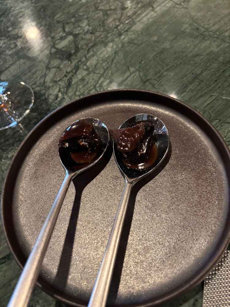 食べやすく口の中でとろけるお肉でした。