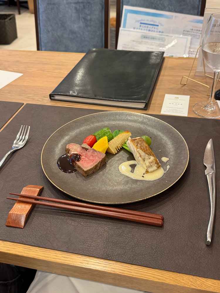 お肉と魚の両方を楽しめるフレンチ試食コース。火入れやソースのバランスが絶妙でゲスト満足間違いなしです