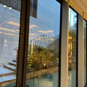 階段のある会場があり魅力的でしたが、雨天時が少し気になりました。