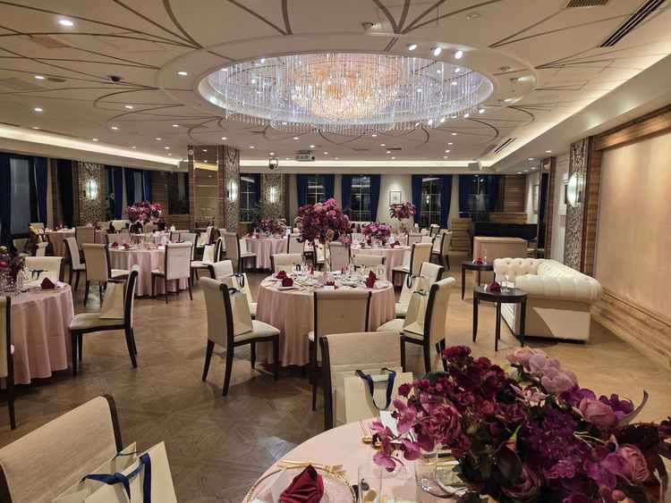 一番よいと感じた披露宴会場。装飾の自由度高そうです。