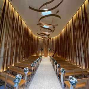 チャペルは、この後リニューアルして天井が変わるのでもっと明るくなるようです。