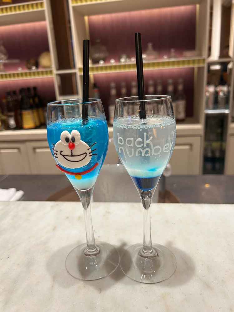 挙式後、新郎新婦にちなんだオリジナルドリンクをゲストに振る舞うことができる。