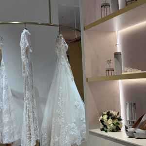 ドレスショップの写真。実際にドレスを近くでみることができ、とてもよかった。