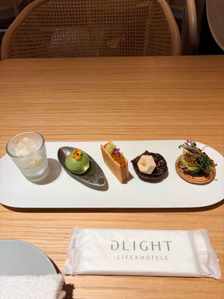 食事も美しく、和食が中心でどれもおいしかった。細部までこだわりを感じました。
